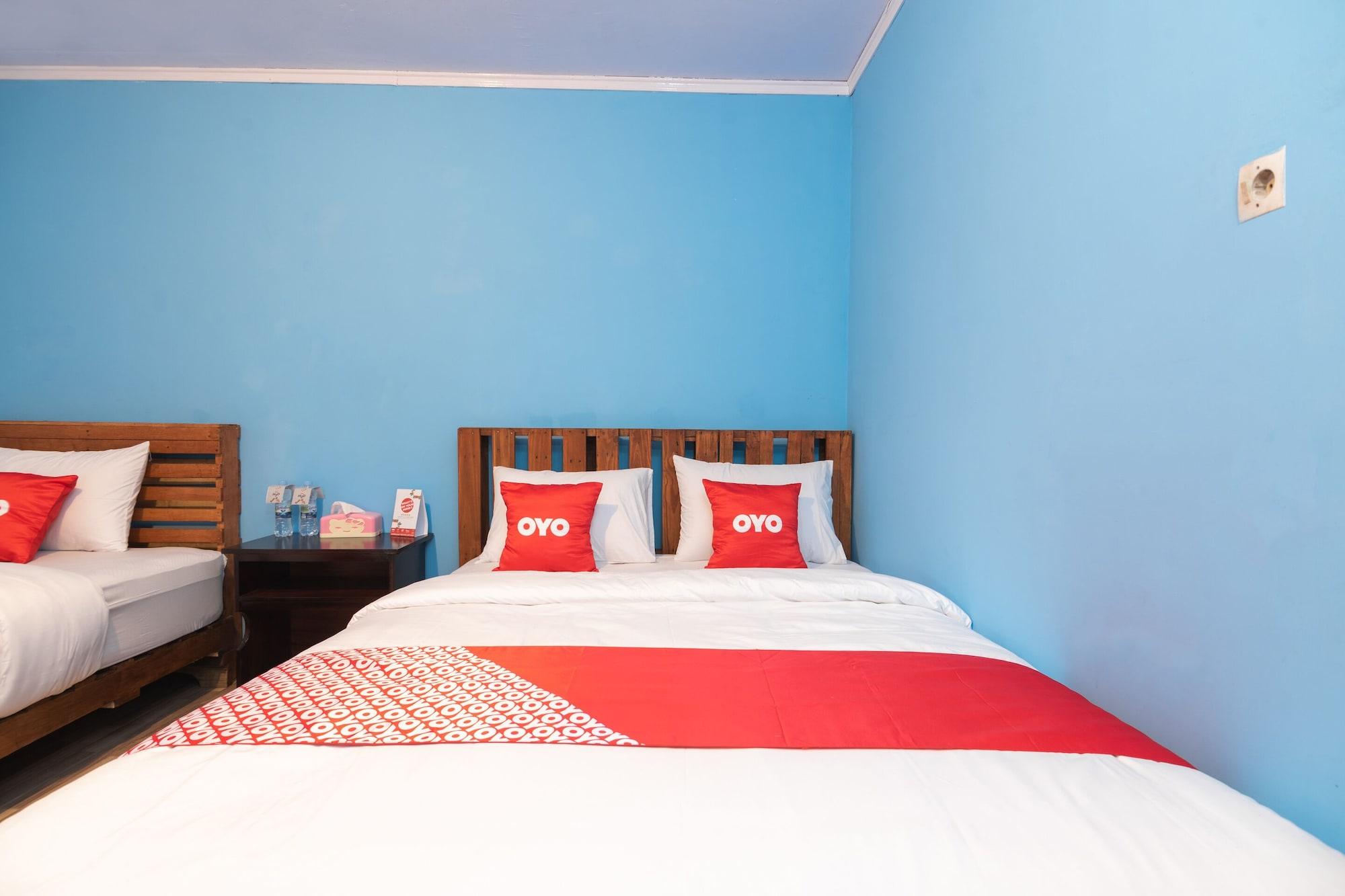 Oyo 1852 Intan Bromo Homestay Pasuruan Bagian luar foto