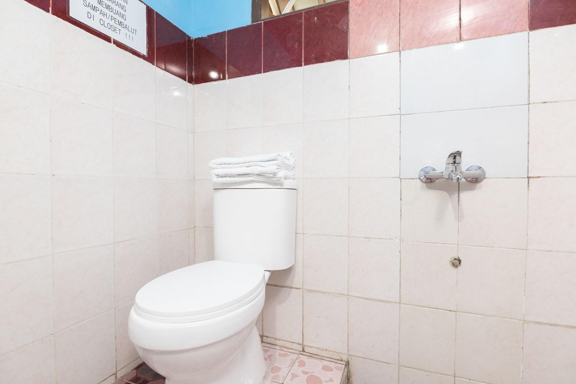 Oyo 1852 Intan Bromo Homestay Pasuruan Bagian luar foto